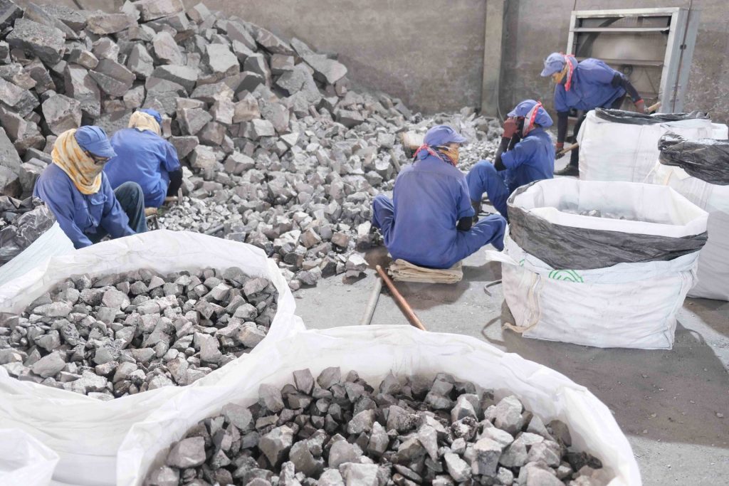 Ferro Manganese & Ore — image 2